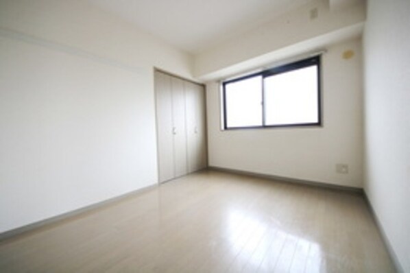 サザントゥリーIIの物件内観写真